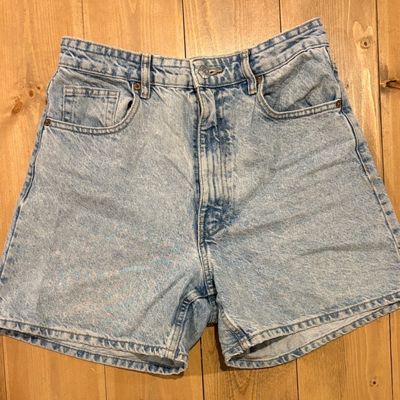 Zara Pants - Zara Vintage High-Waisted Denim Shorts